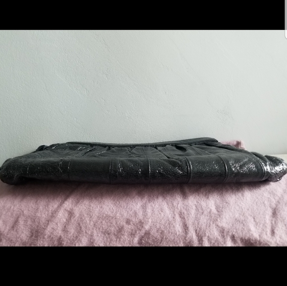 Vintage Y2K Black Patent Leather Clutch Goldenbleu Tiffany Oversized Zippered - Picture 3 of 12